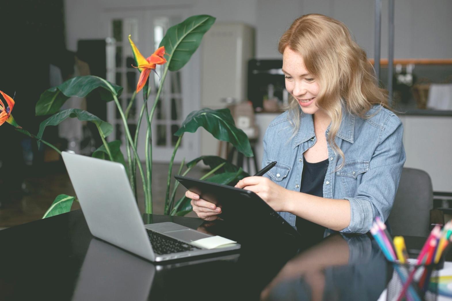 Séance de travail collaborative sur la gestion budgétaire